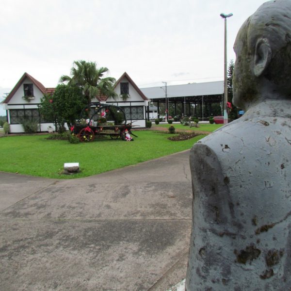 Governo homenageia ex-prefeito Klepker