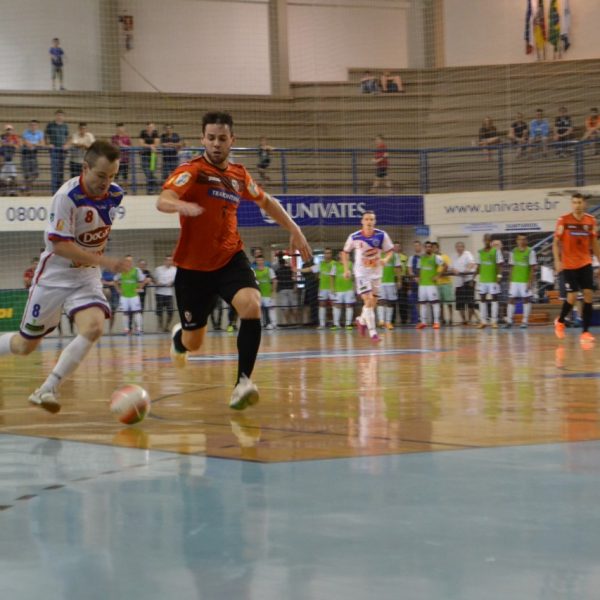 Por vaga na final, Alaf precisa vencer