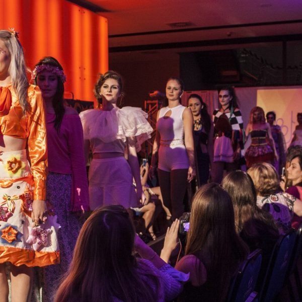 Mostra de moda fomenta conhecimento