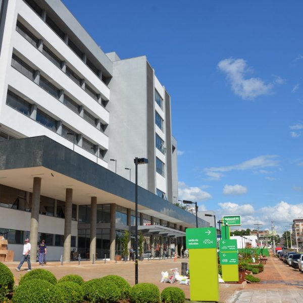 Sede da Unimed muda panorama do bairro