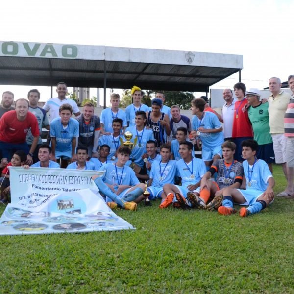 Lajeadense levanta taça da primeira edição