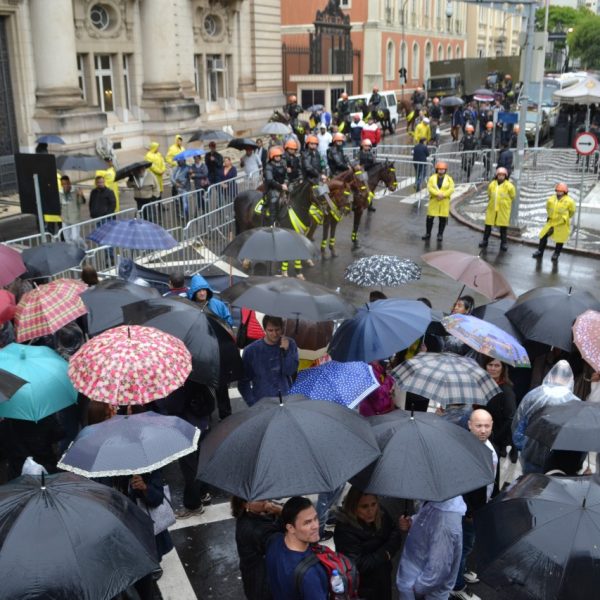 Governo Sartori endurece ajuste  e servidores organizam protesto