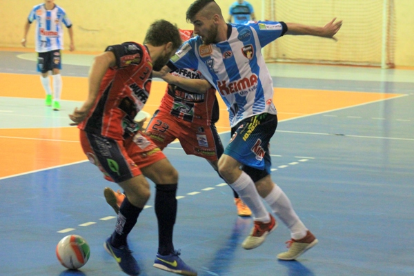 Alaf contrata pivô Rodrigo