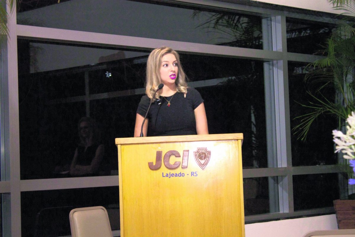 Marina Lanius assume presidência da JCI