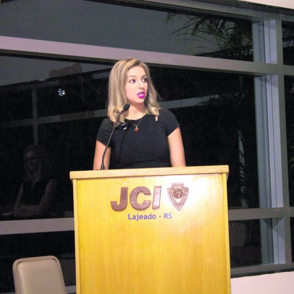 Marina Lanius assume presidência da JCI