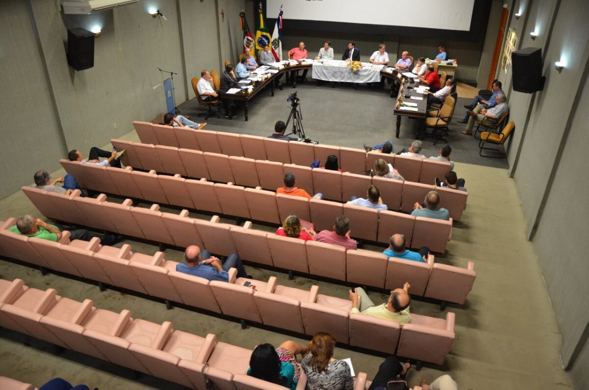 Vereadores retomam trabalhos a partir da próxima semana