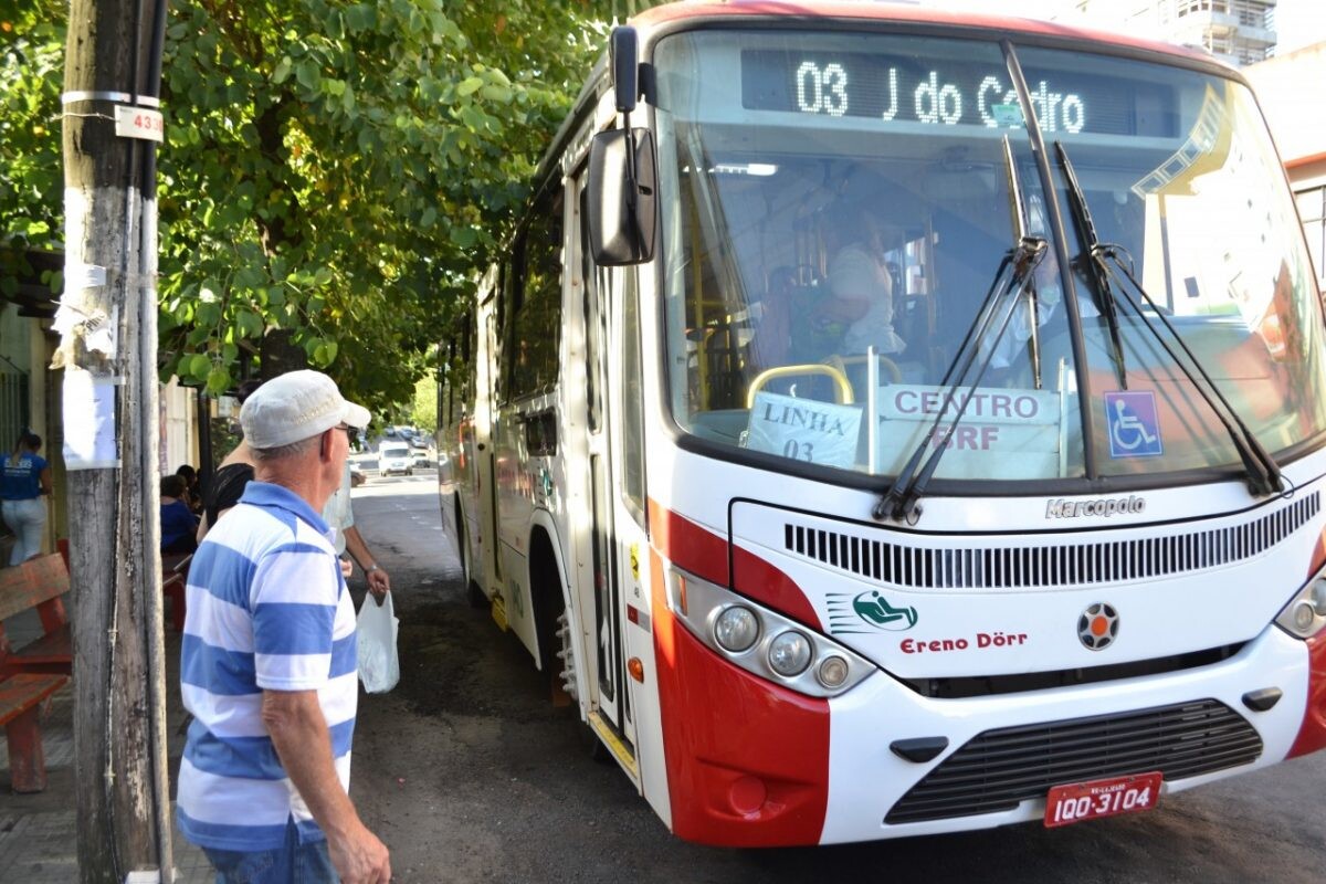 Após queixas, horários são retomados