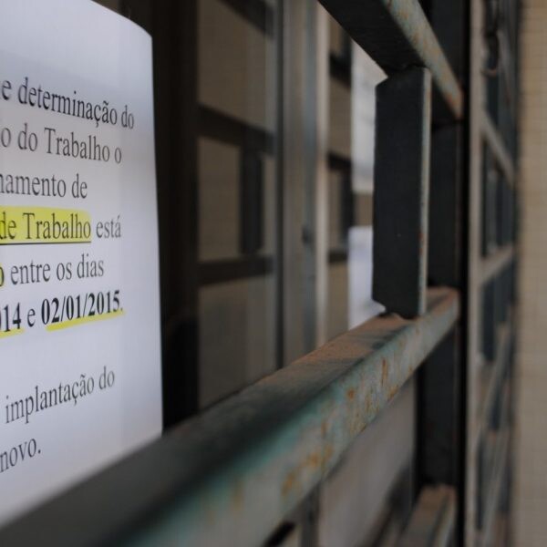 Agência fica 6 meses sem emitir carteira