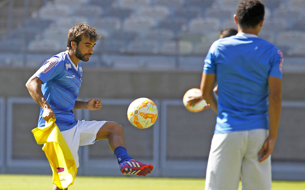 Cruzeiro dificulta saída do meia Gabriel Xavier