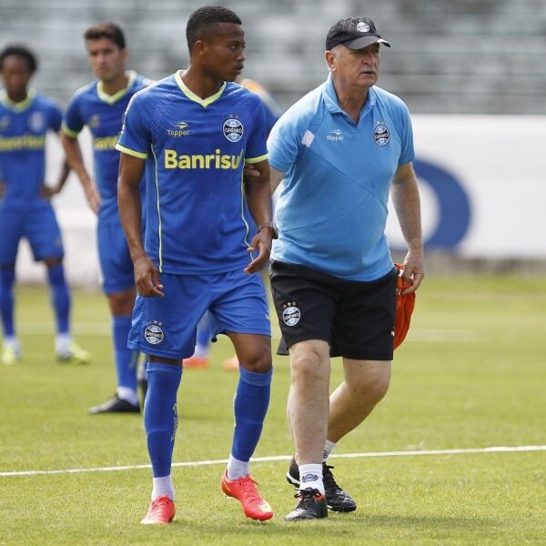 Alviazul contrata atacante Erik