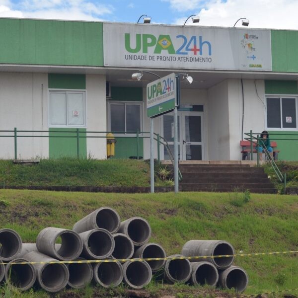 Executivo substitui rede de esgoto da UPA