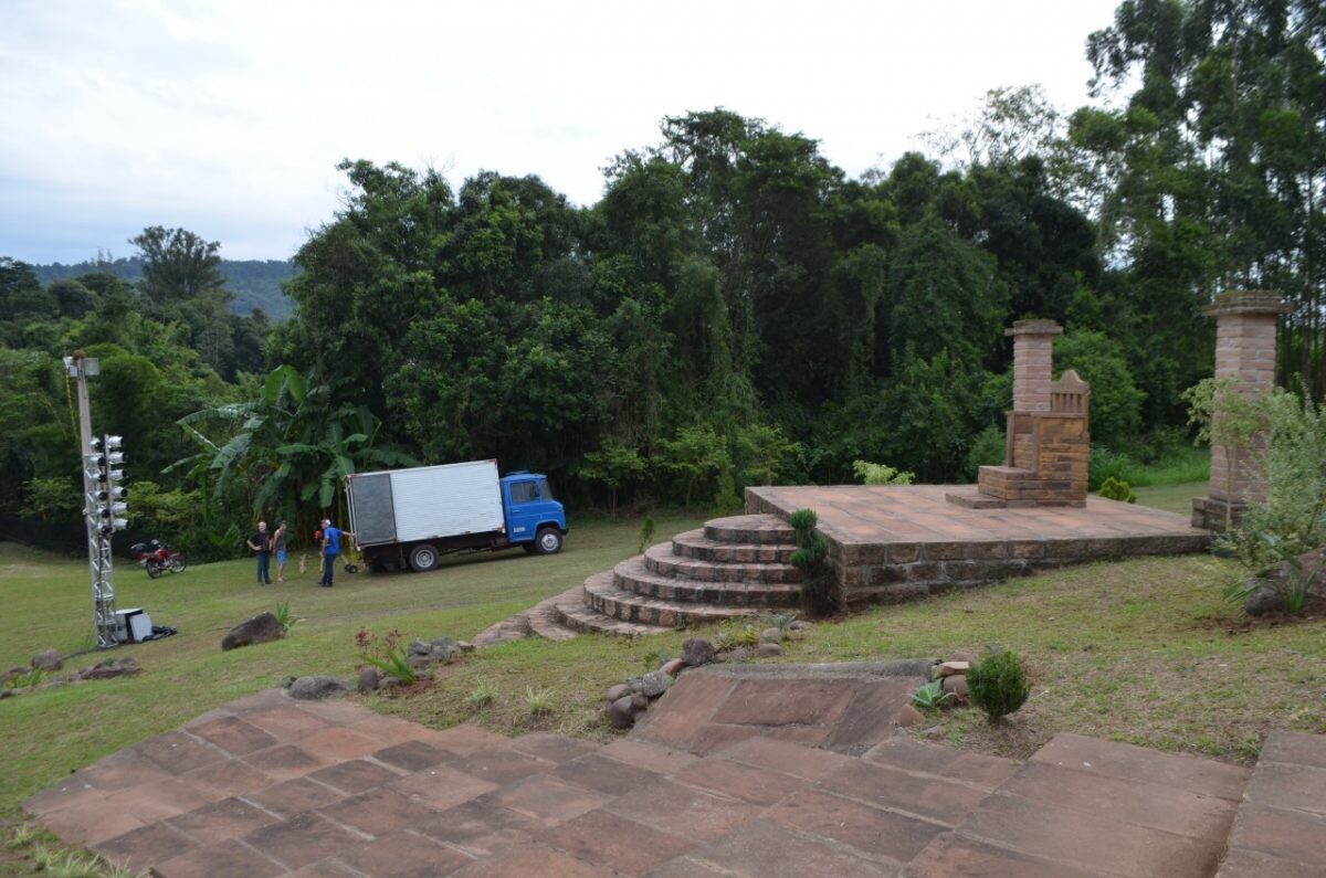 Forqueta revive encenação de Cristo