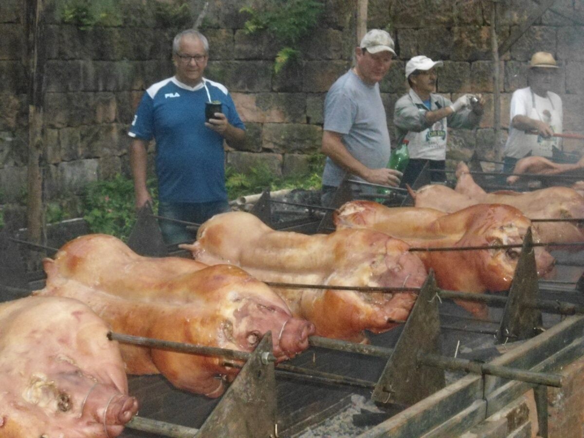 Lions Clube organiza suíno no rolete