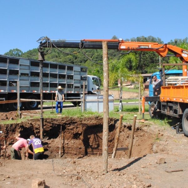 Obra de novo pórtico passa por adequação