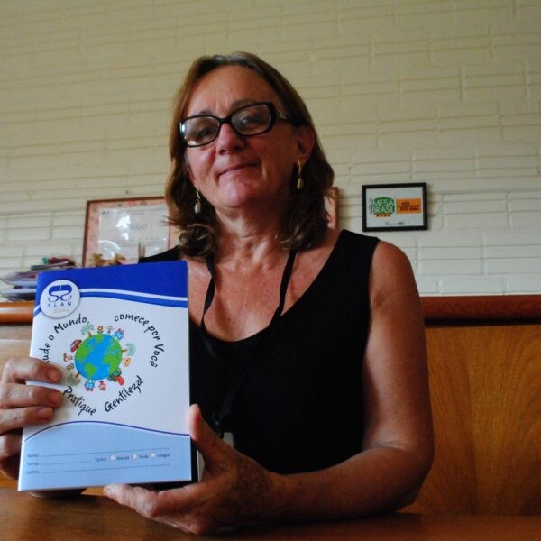 Slan estimula gentileza entre os alunos