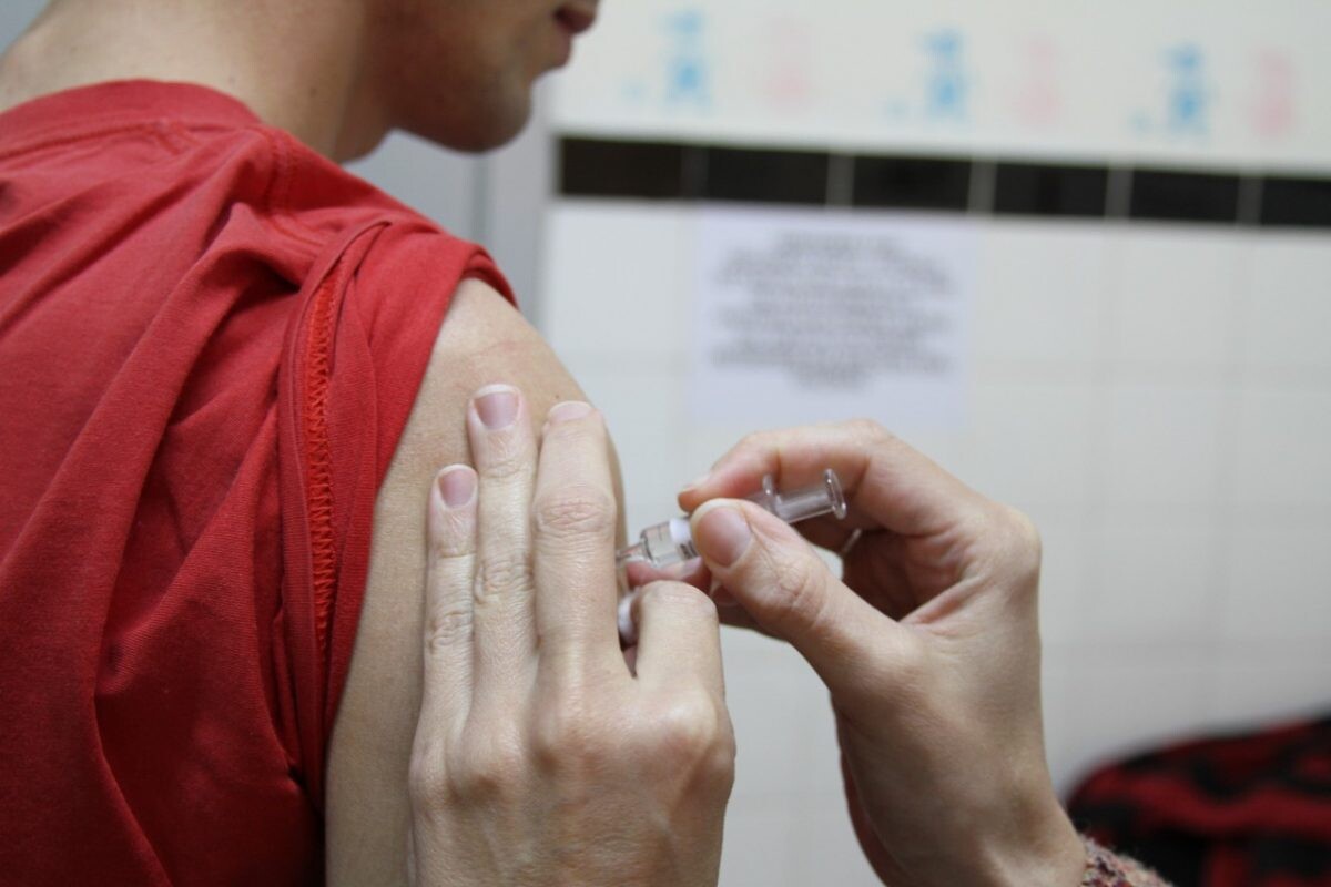 Vacinação contra a gripe para idosos será em domicílio