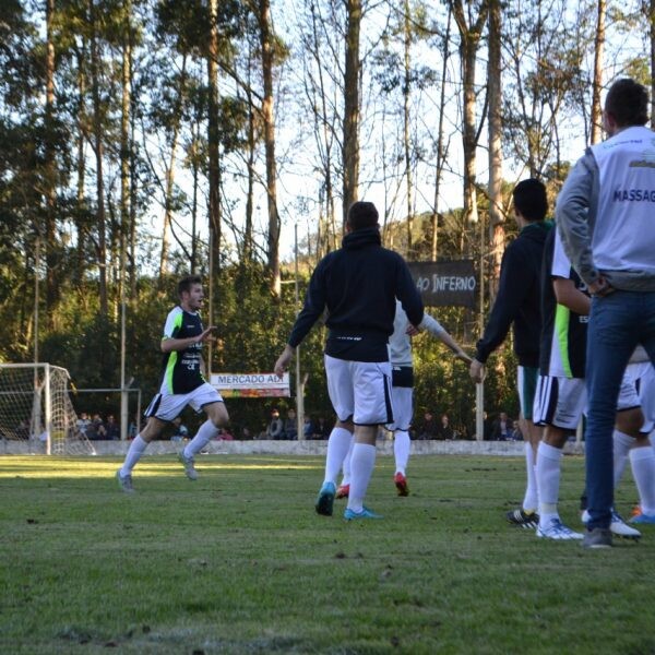 Competições entram na reta decisiva
