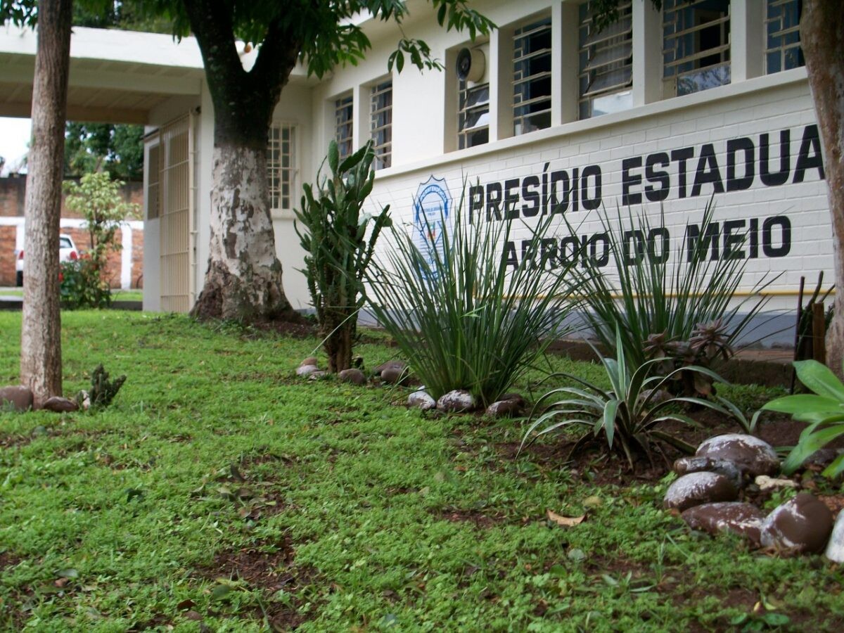 Mulher é detida com ecstasy durante visita a detento no Presídio de Arroio do Meio
