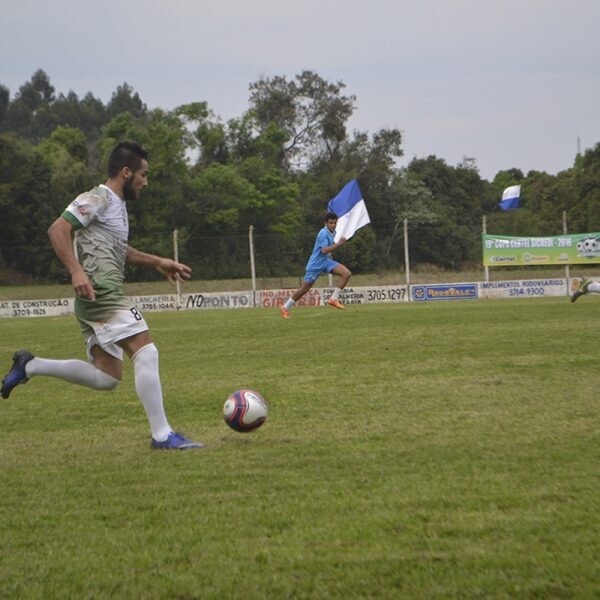 Semifinalistas veteranos são definidos