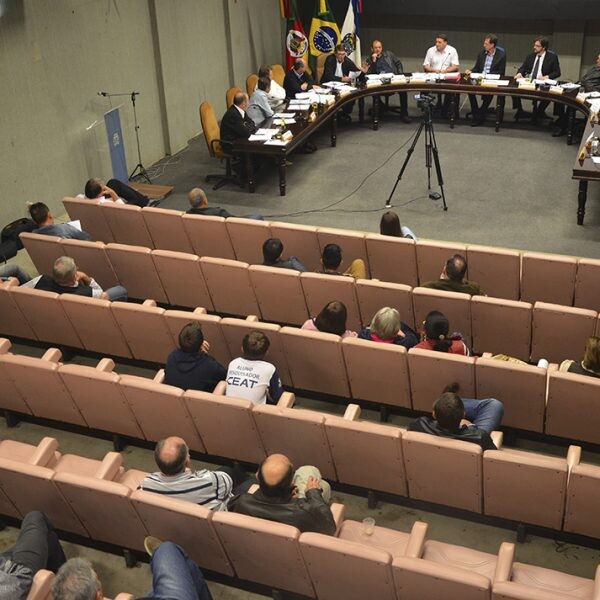 Câmara aprova orçamento de R$ 323,4 milhões