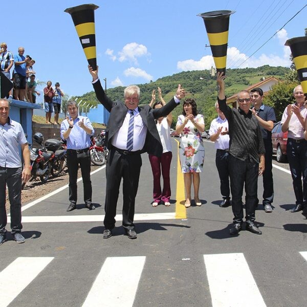 Executivo leva 4,5km de asfalto ao interior