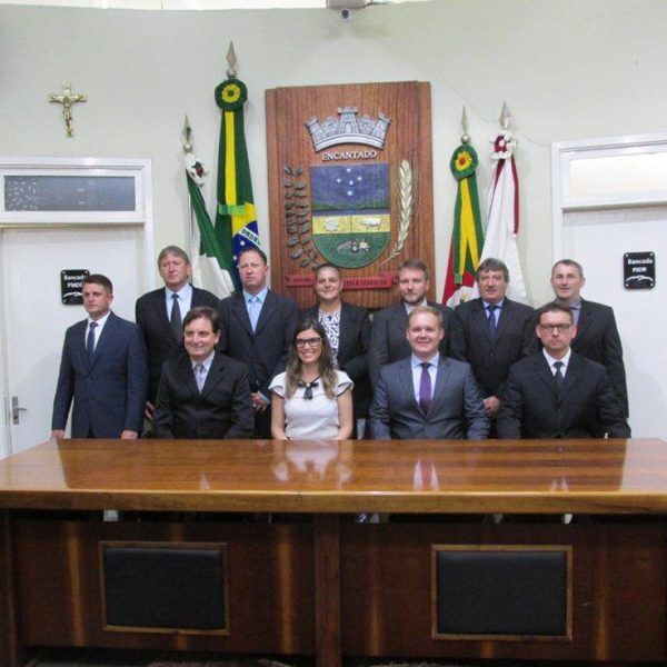 Situação amplia espaço nos Legislativos