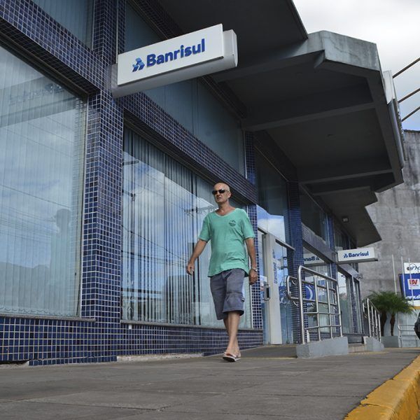 Sindicato debate privatização do Banrisul