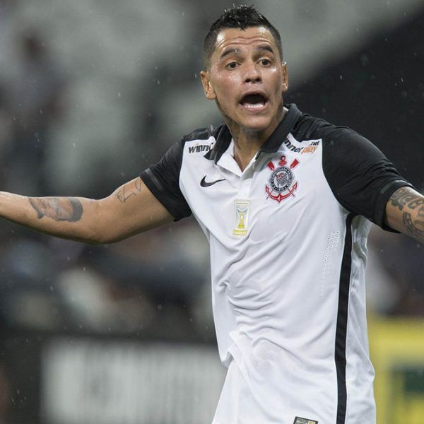 Direção cogita contratação de Giovanni Augusto