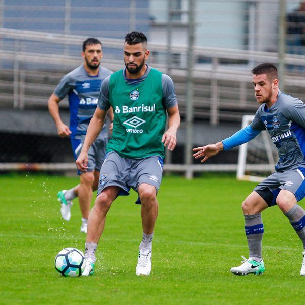Renato tem quatro desfalques amanhã