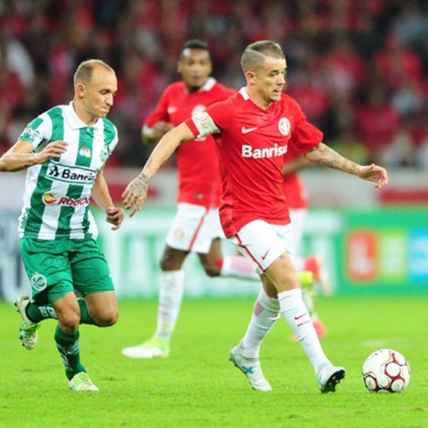 Guto Ferreira poupa seis atletas hoje
