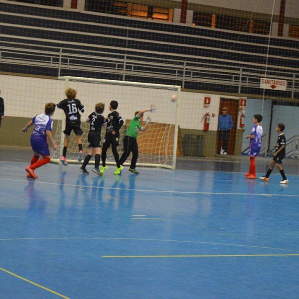 Alaf vence clássico regional