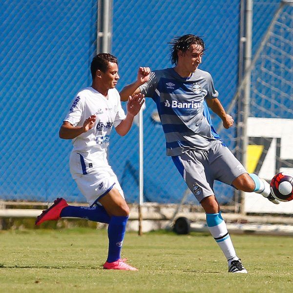 Geromel não enfrenta a Chapecoense