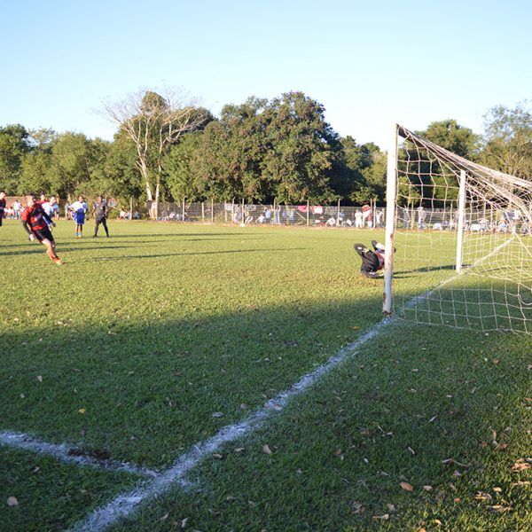 Independente larga na frente