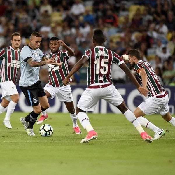 Elenco volta aos treinamentos no sábado