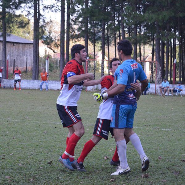 Coluna Ezequiel Neitzke