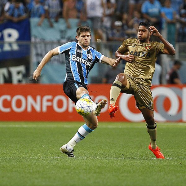 Tricolor joga pela liderança do Brasileirão
