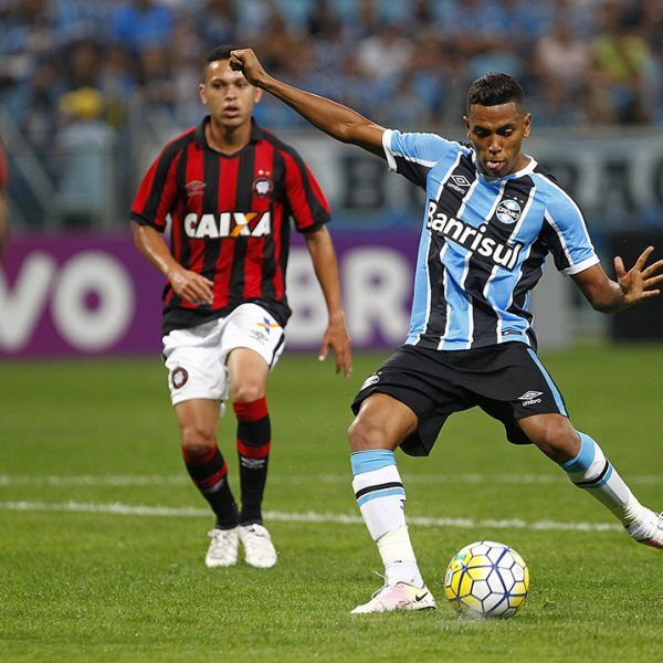 Decisão contra Atlético-PR inicia nesta noite