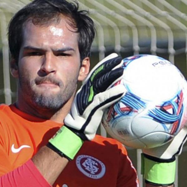 Goleiro Muriel vai para o futebol português
