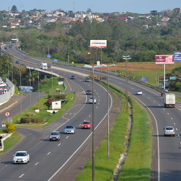 CCR ViaSul retoma processo de notificação de acessos na BR-386
