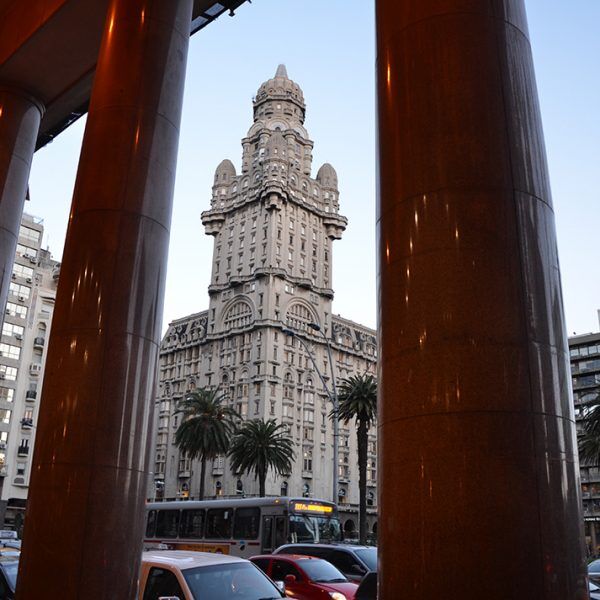 Um passo à frente e você está no Uruguai