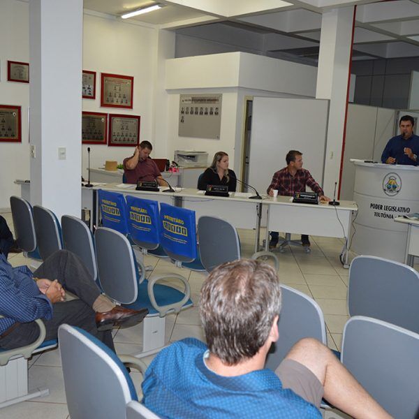 Vereadores  questionam impasse e conselho cobra auditoria na gestão