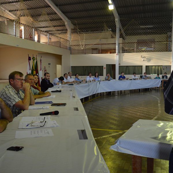 Câmara repassa R$ 15 mil à feira