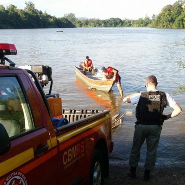 Cadáver é encontrado boiando no Rio Taquari