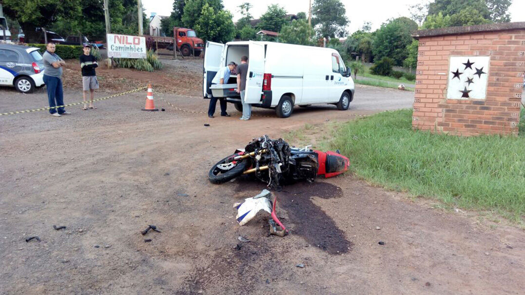 Amigos e familiares vão às ruas cobrar punição a motorista