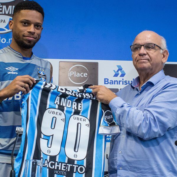 Novo atacante