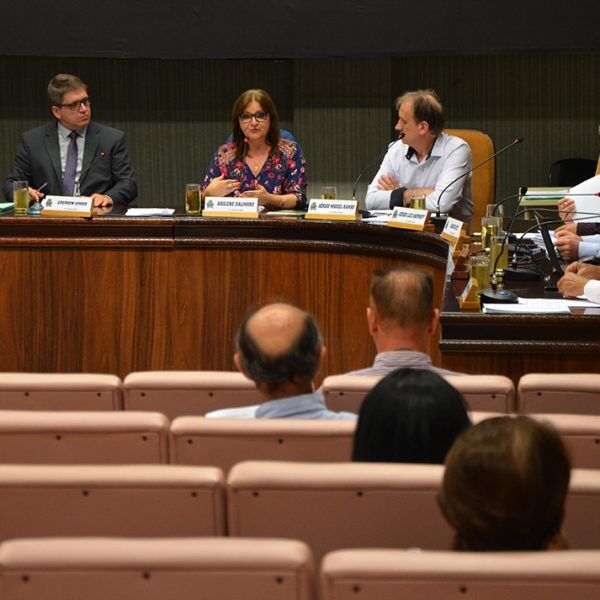 Vereadores questionam processo seletivo da Univates