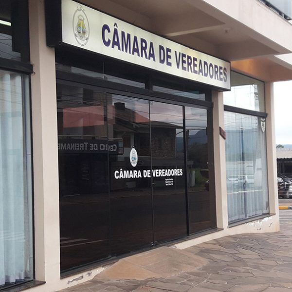 Parlamento convoca testemunhas para CP