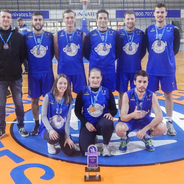 Agregado Graúdo conquista o título no voleibol misto