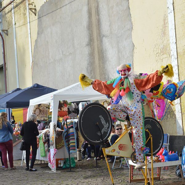 Arte e cultura encantam público na escadaria