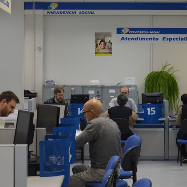 INSS deposita primeira parcela do 13º dos aposentados